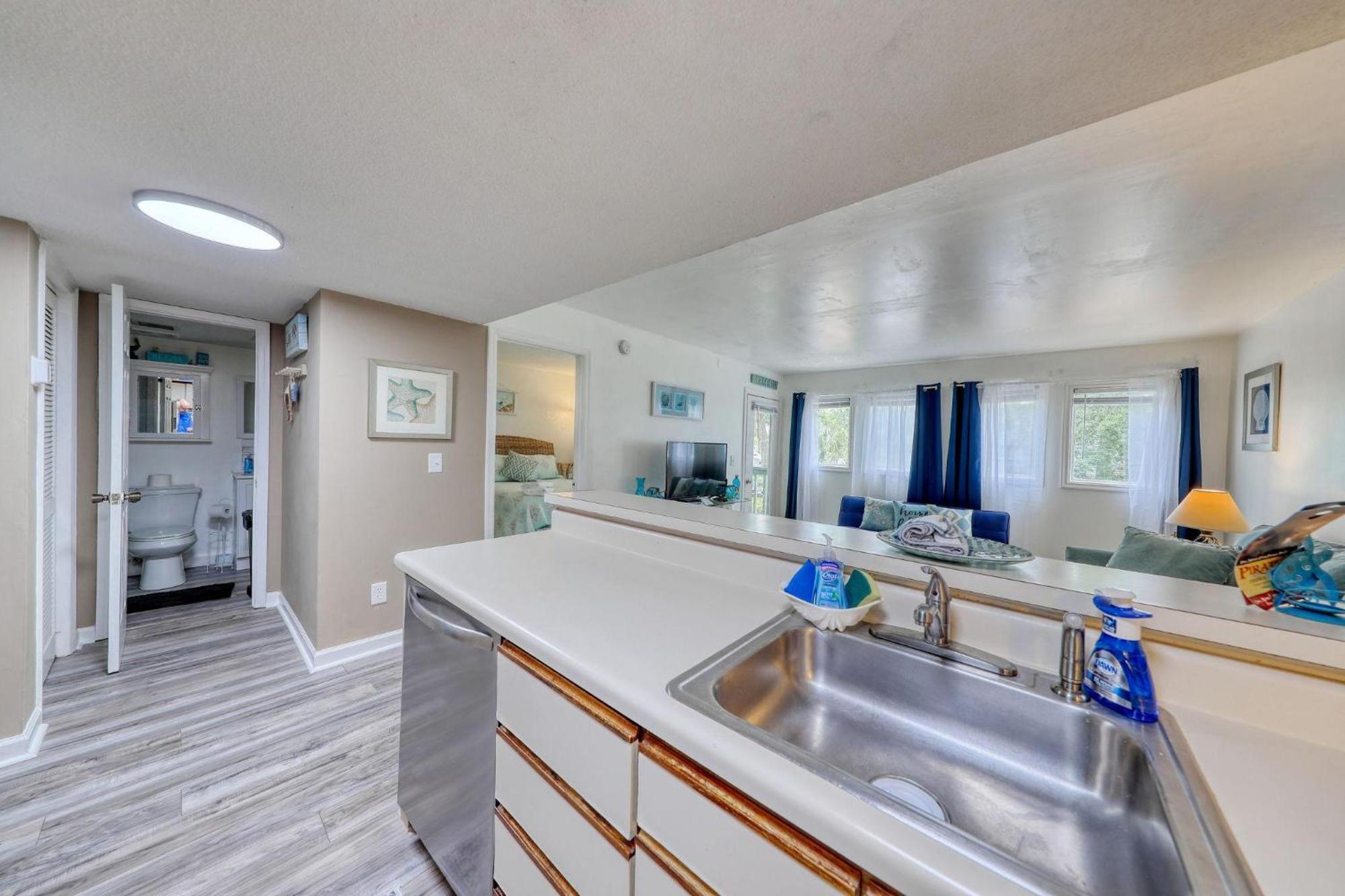 5905 S Kings Hwy, 4203 - Ocean Walk Sleeps 4 Villa Myrtle Beach Bagian luar foto